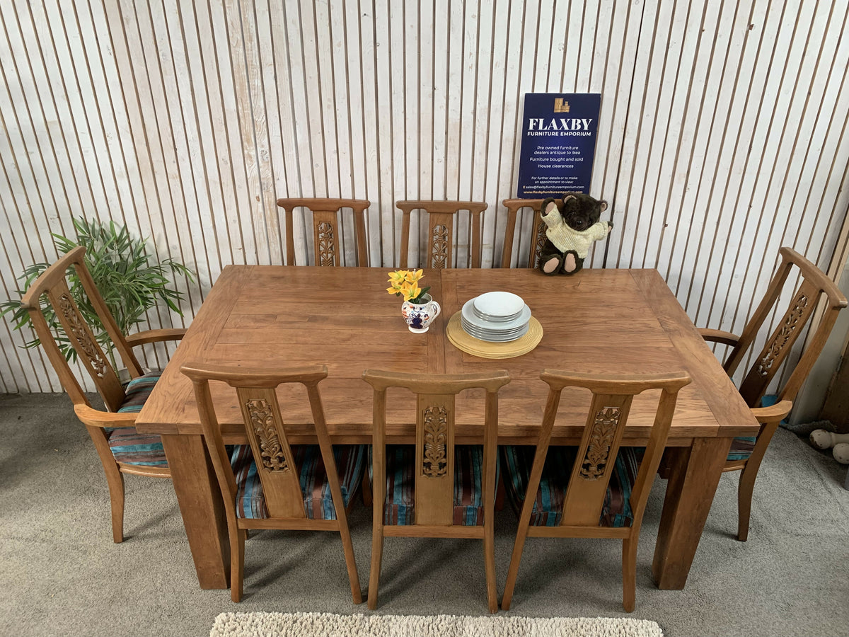 Large Solid Oak Extending Dining Table and 8 Chairs Set – Carved High Back,