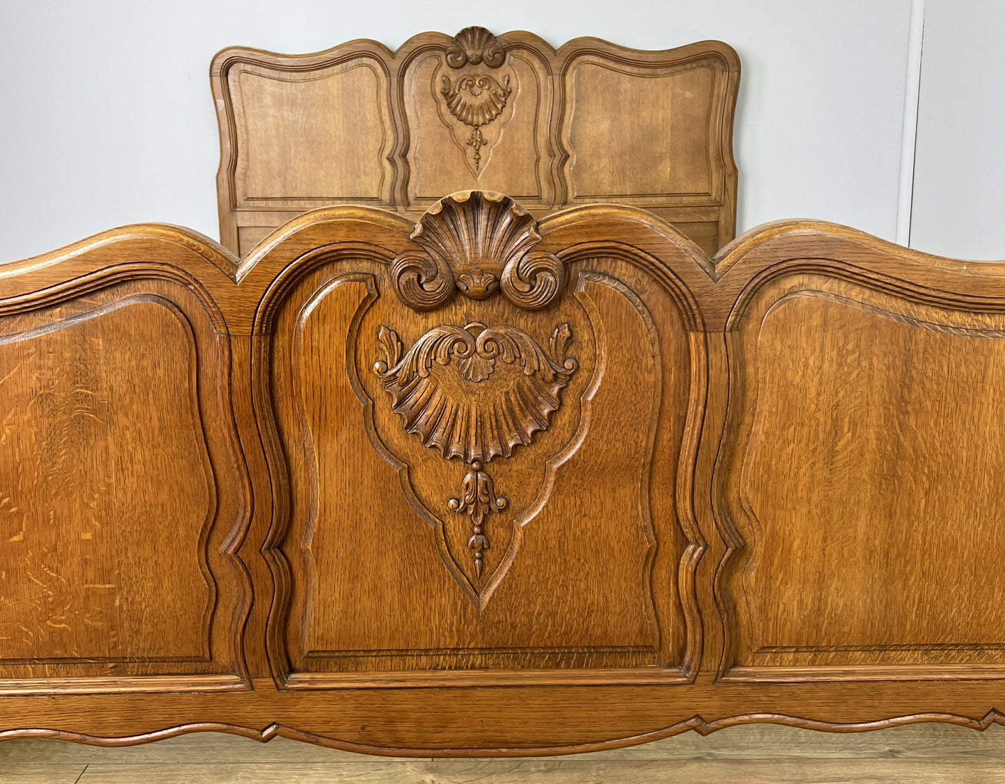 Bed Vintage French Louis XVI Oak Double Bed Frame Carved Headboard LOT 6379