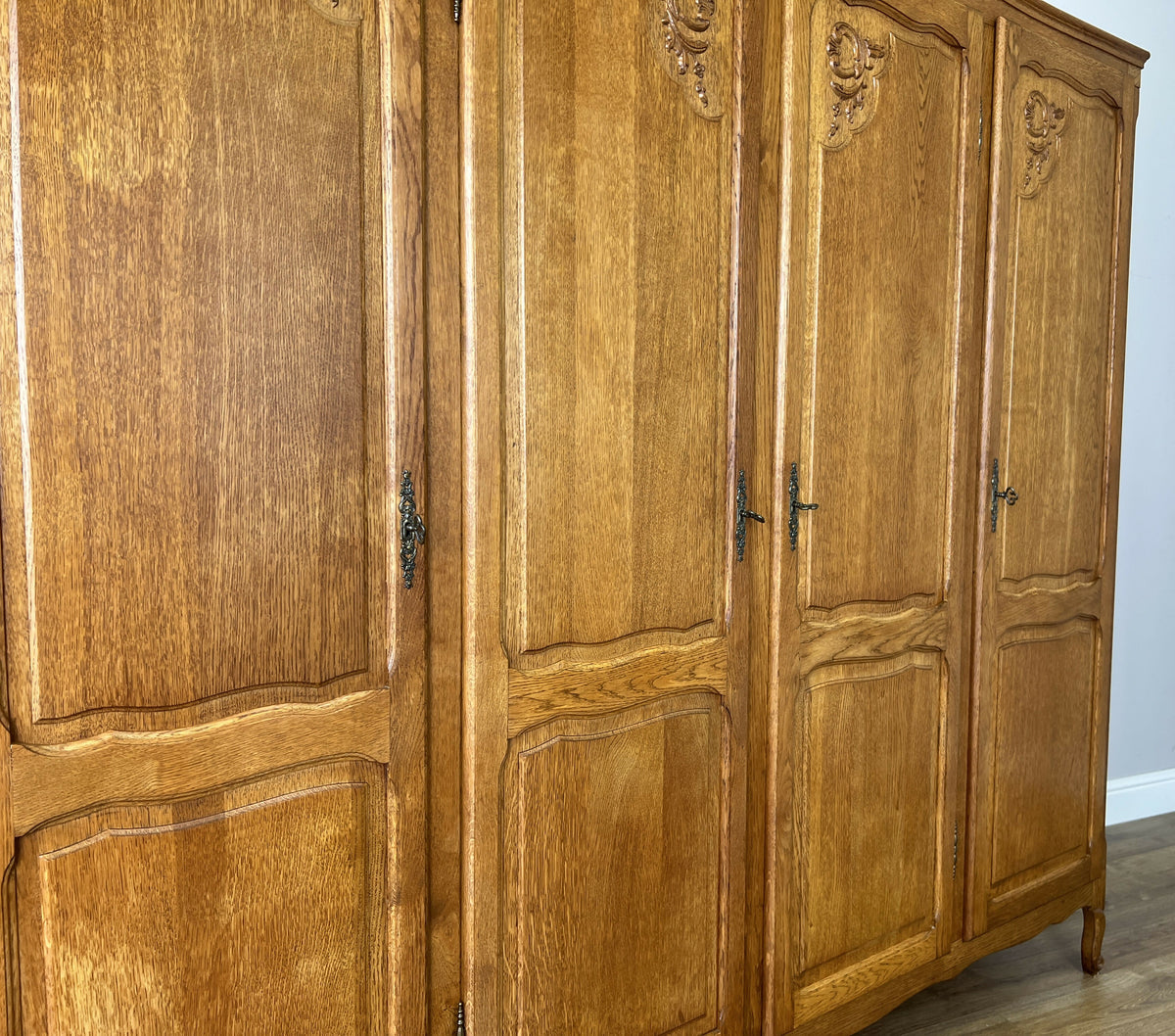 Wardrobe Vintage French Louis XVI Style Oak Four Door Carved Armoire LOT 6533