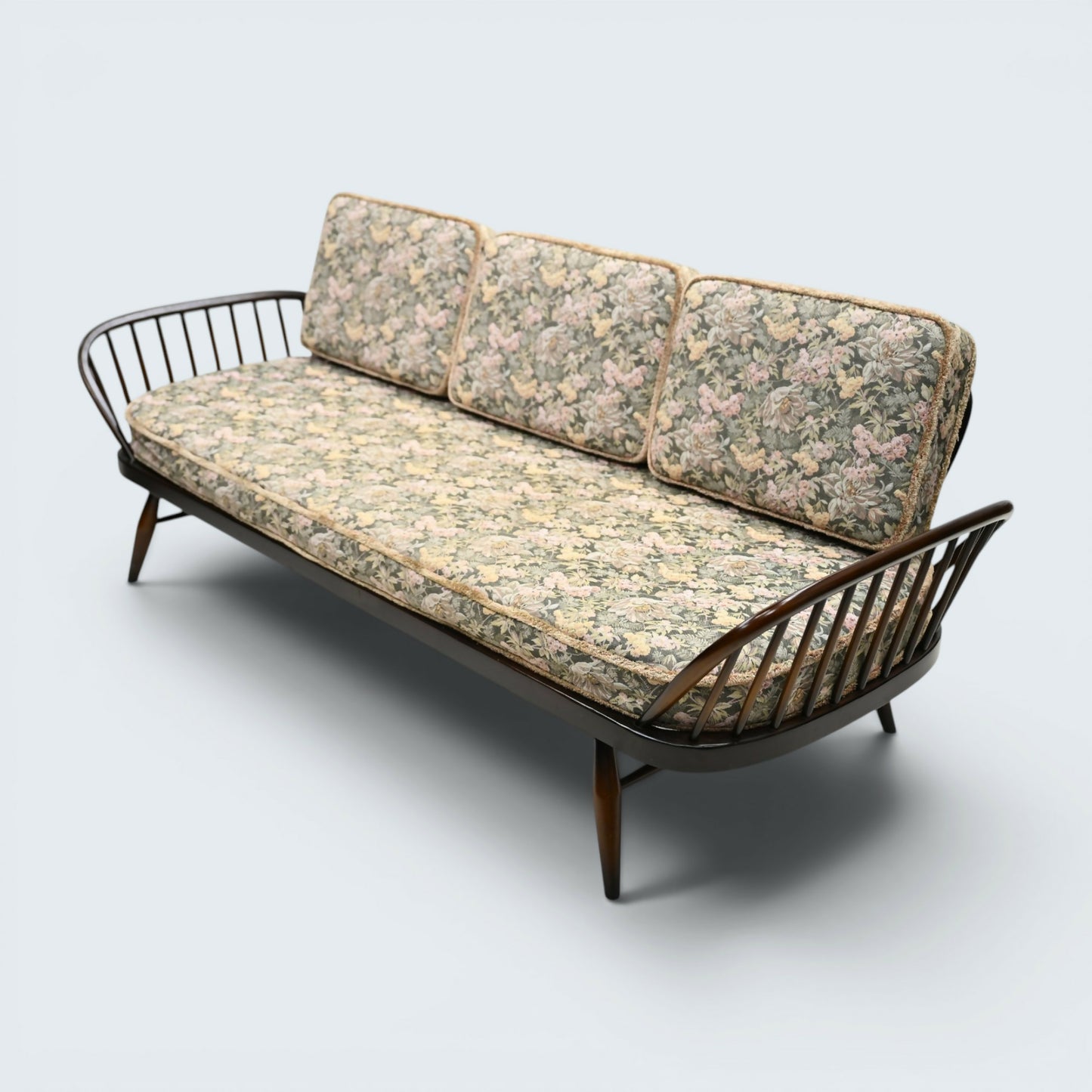 Ercol Studio Couch Day Bed Traditional Dark Finish Model 355 FREE UK Delivery