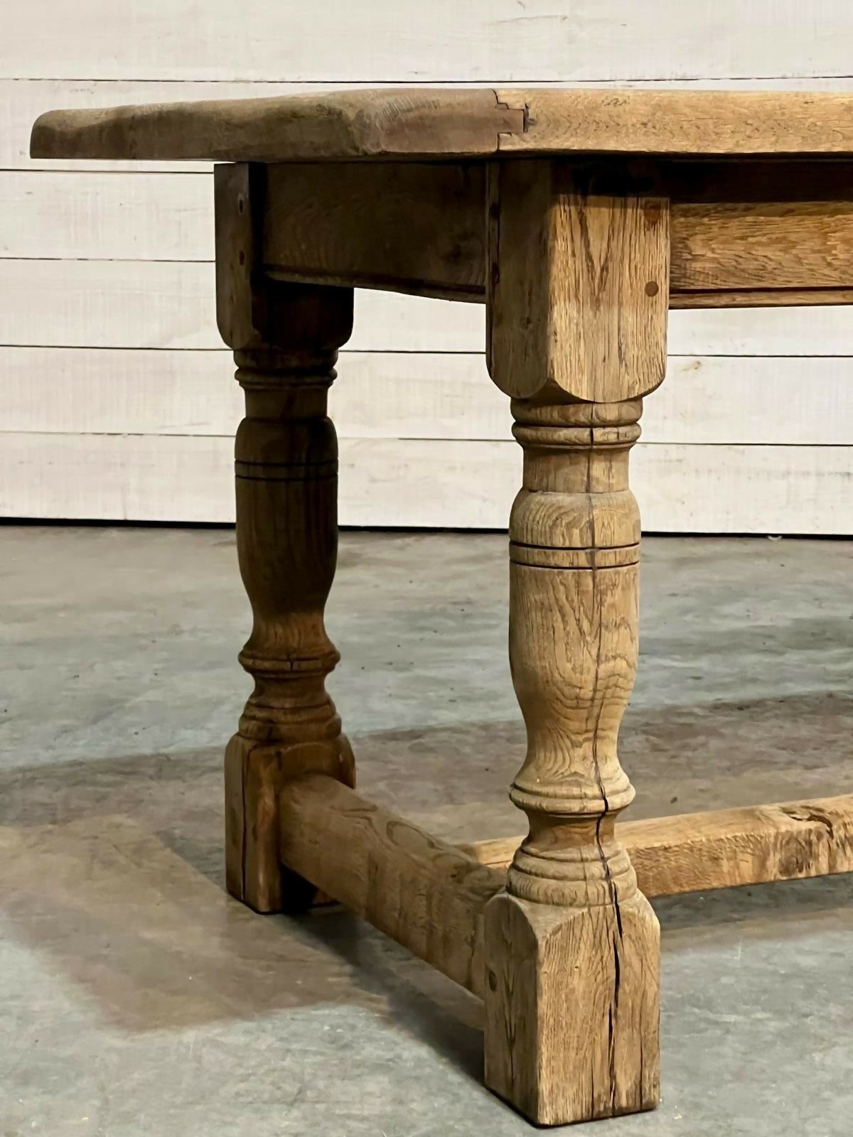 Good Quality Oak Farmhouse Dining Table