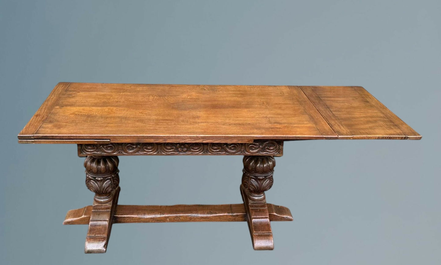 Large Oak Draw Leaf Dining Table