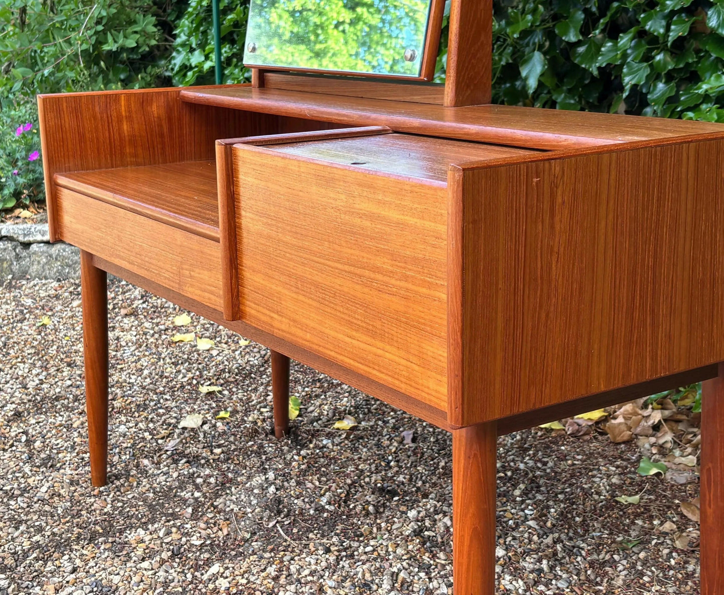 Vintage Melvin Mikkelsen Møbler Dressing Vanity Table
