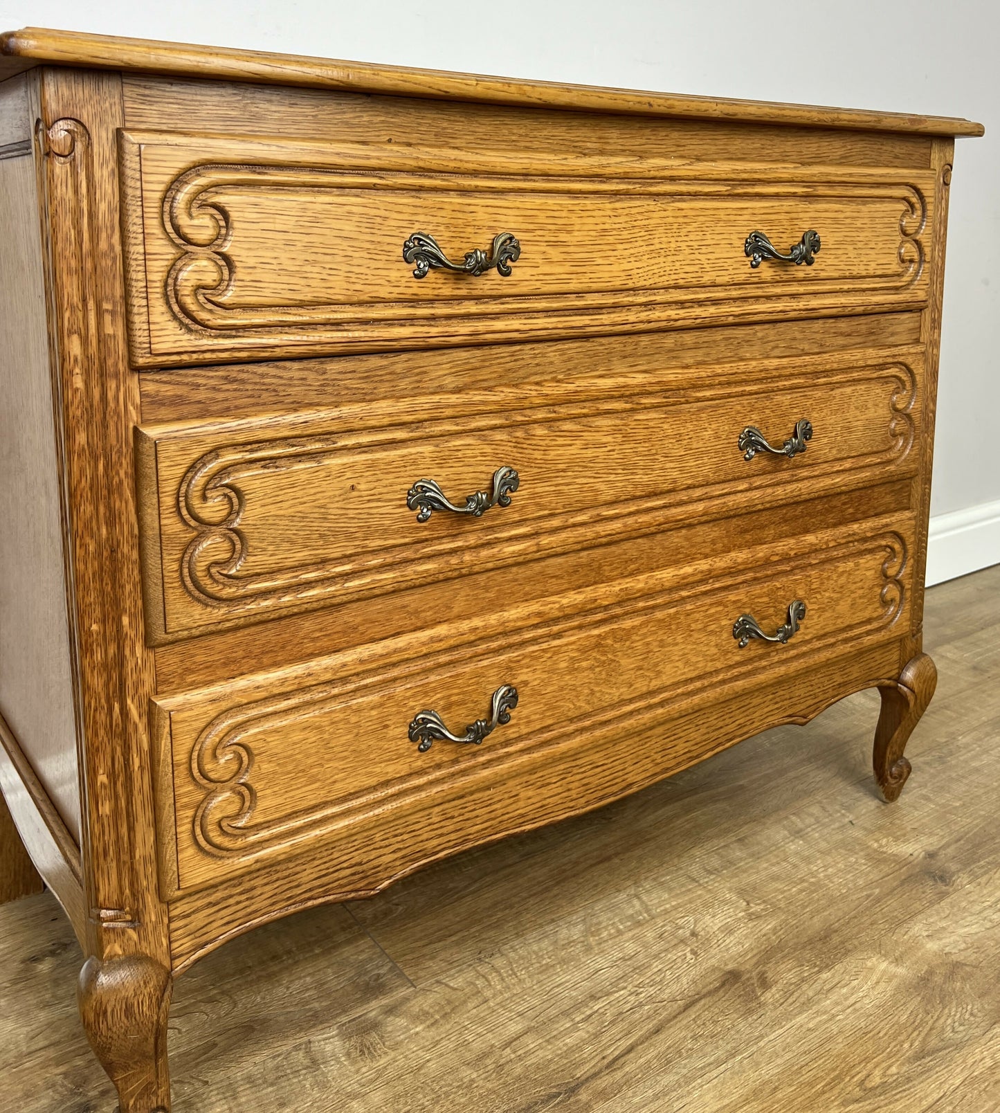 Chest of Drawers Vintage French Louis Oak 3 Drawers Carved Cabinet LOT 6254