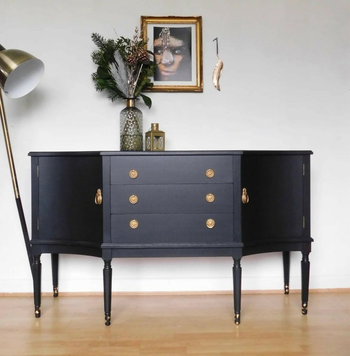 Stunning black sideboard