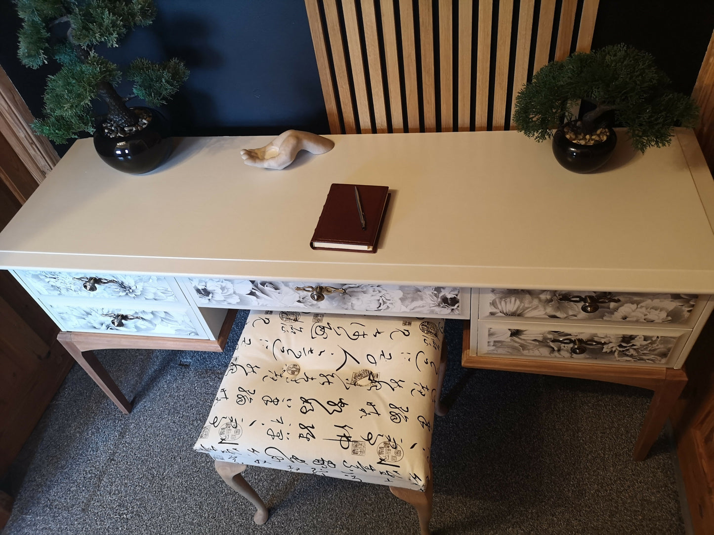 Stream Minstrel 5 drawer dressing table with stool