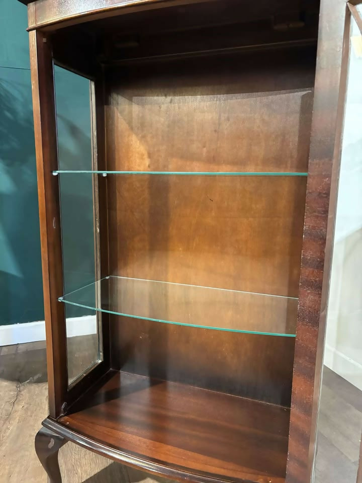 Vintage Mahogany Bow Front Display Cabinetbb