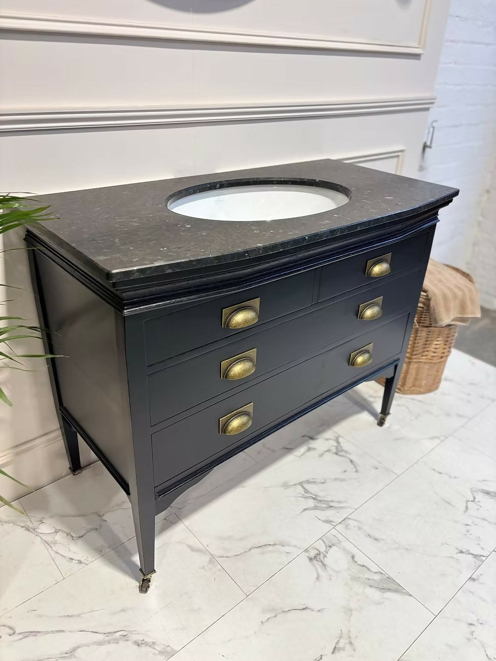 Black Vintage Bathroom Vanity Unit