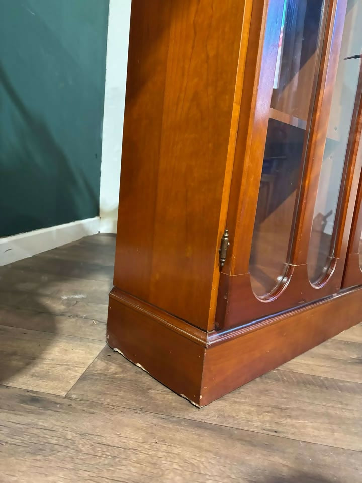 Contemporary Mahogany Glazed Three Door Glazed Bookcasemm