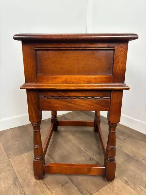 Reproduction ‘Old Charm’ Carved Oak Side Table / Lamp Table with Drawer