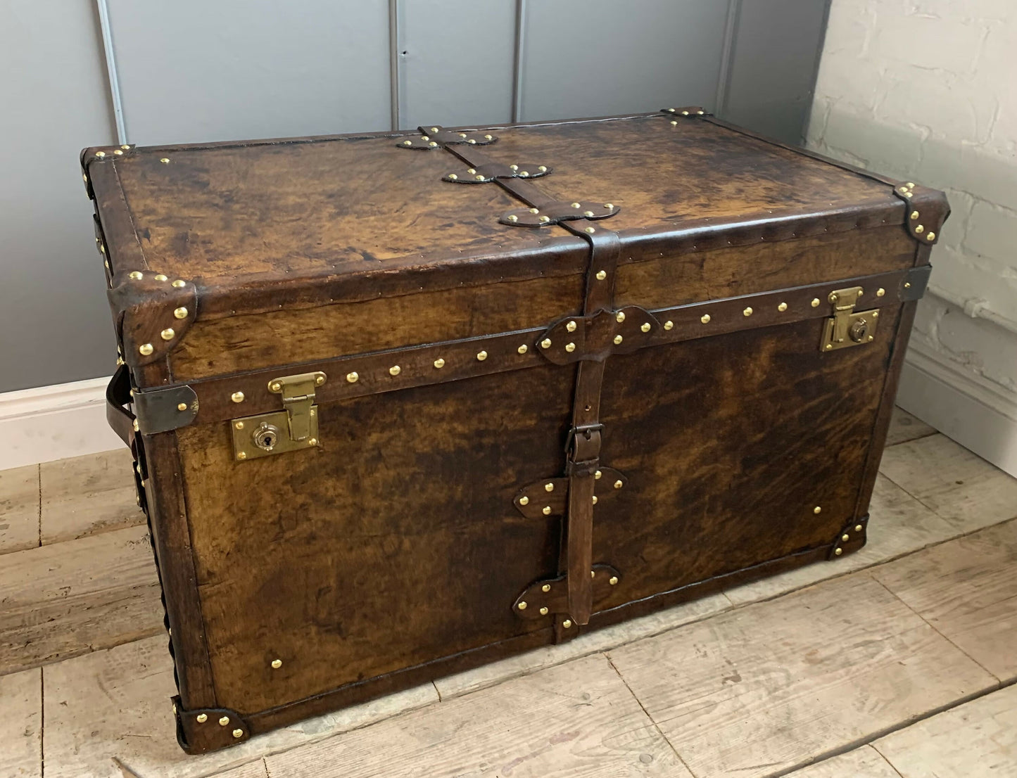 English Handmade Leather Coffee Table Trunk