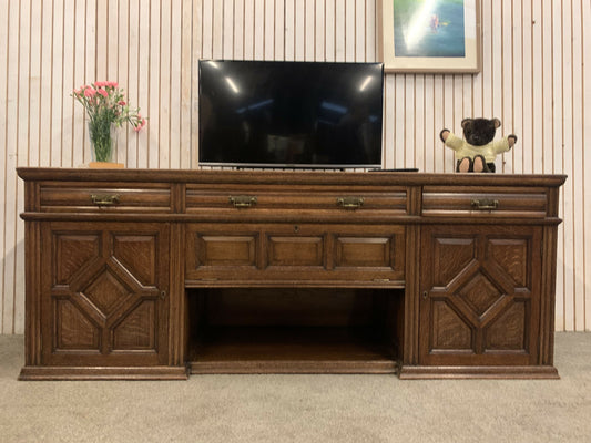 Large Oak Sideboard Dresser Base with 2door and 3 Drawer and Pull Down Shelves