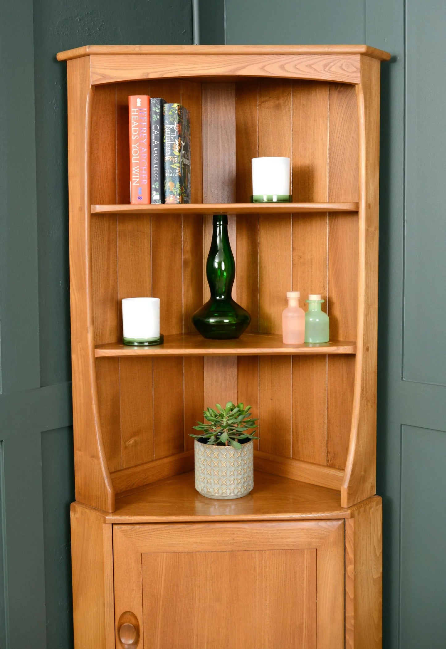 Ercol Windsor Corner Cabinet - Light/Blonde Finish