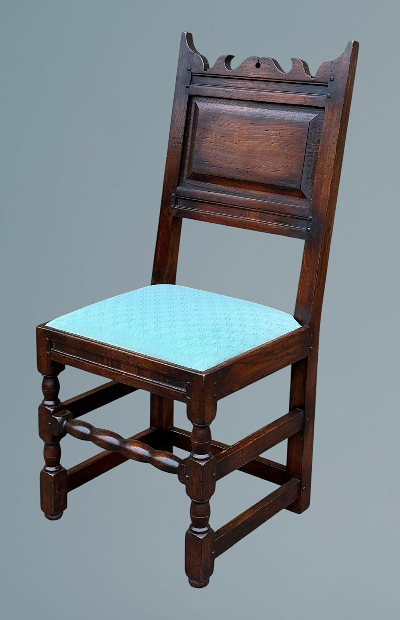 Set of Six Oak Dining Chairs 4+2