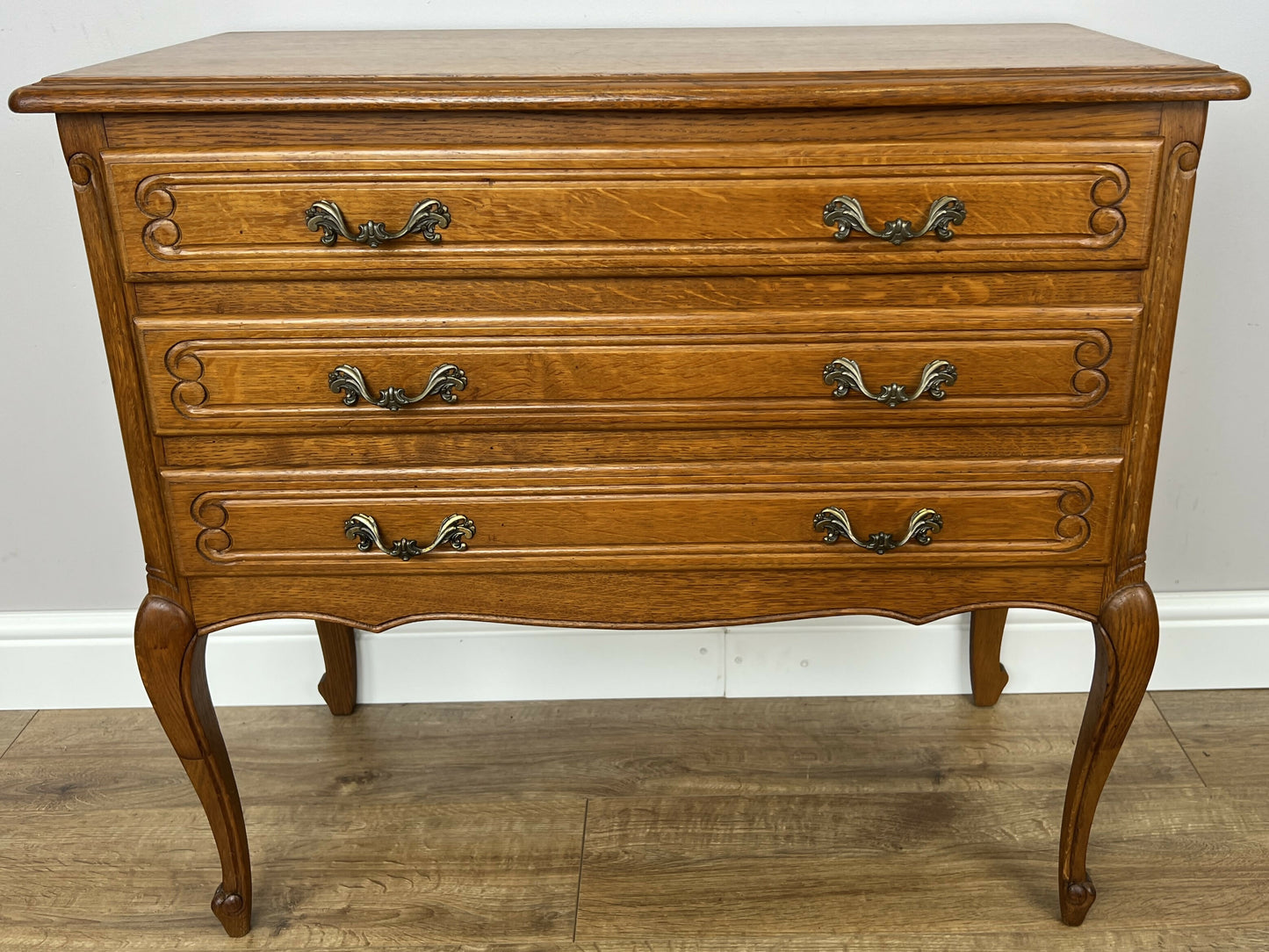 Chest of Drawers Vintage French Louis Oak 3 Drawers Carved Cabinet LOT 6234