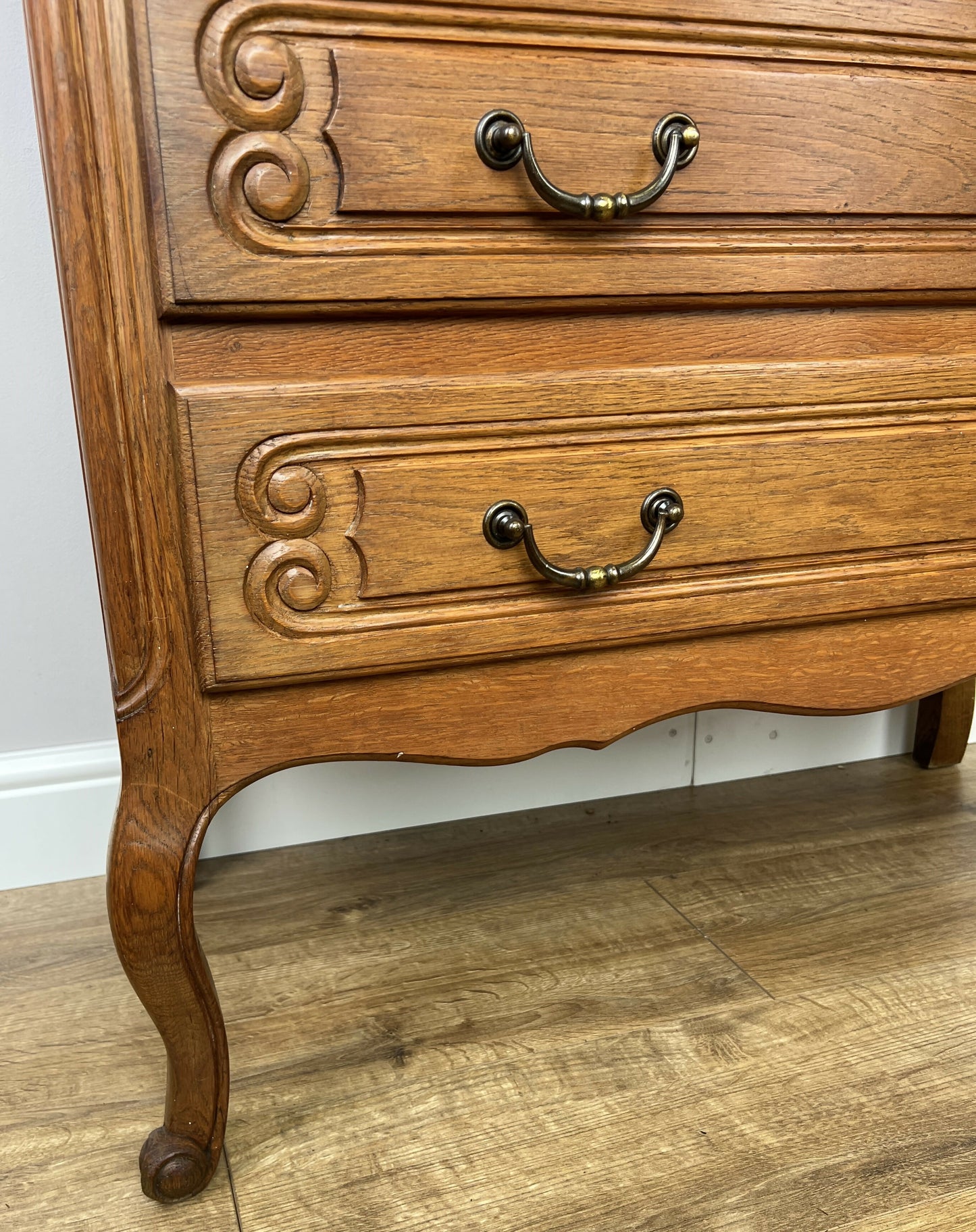 Chest of Drawers Vintage French Louis Oak 3 Drawers Carved Cabinet LOT 6250
