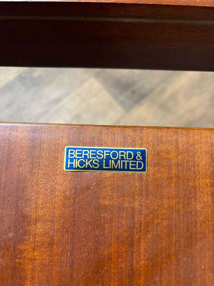 Vintage Mahogany Beresford & Hicks Extending Dining Table