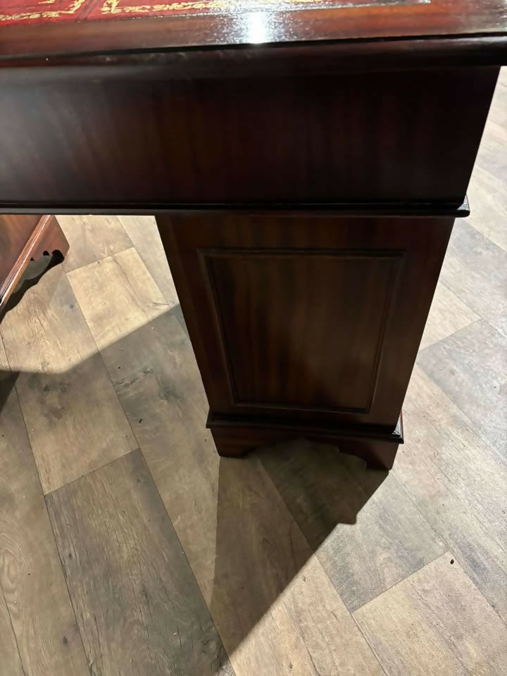 Vintage Mahogany Pedestal Desk4