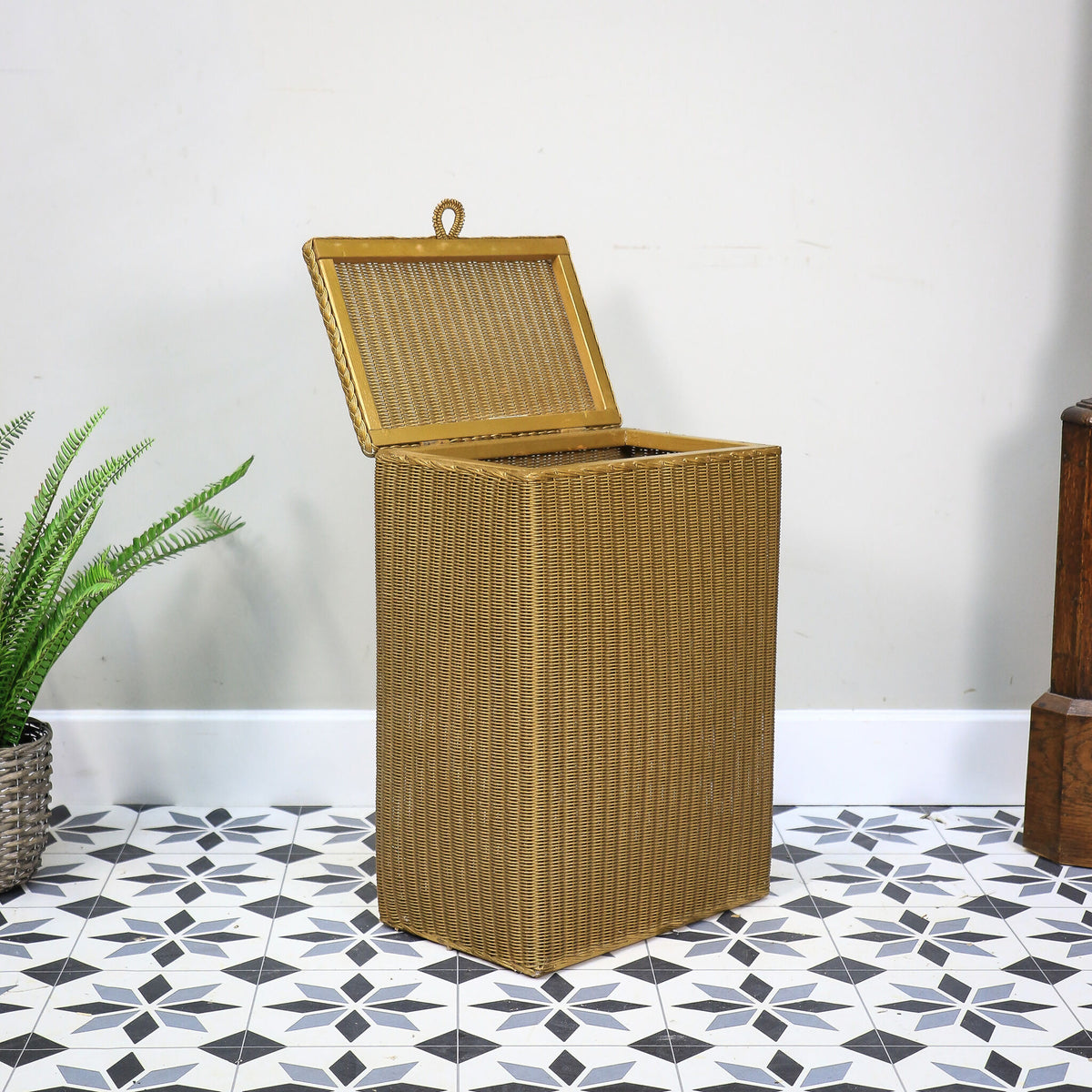 Lloyd Loom Lusty Linen Laundry Bin Basket in Gold