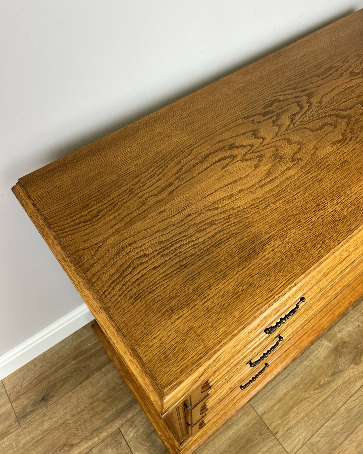 Chest of Drawers Vintage French Style 3 Drawers Carved Storage Cabinet LOT 6287