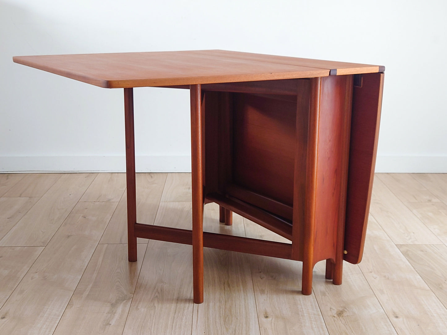 Mid Century Retro McIntosh Drop Leaf Dining Table