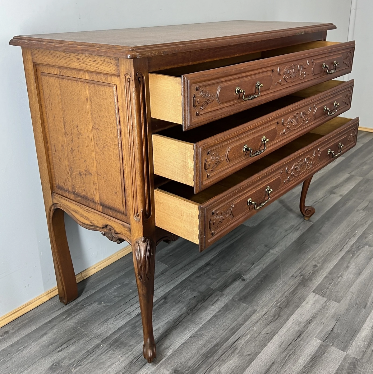 Chest of Drawers Vintage French Louis XVI Carved 3 Drawers Oak Cabinet LOT 24395