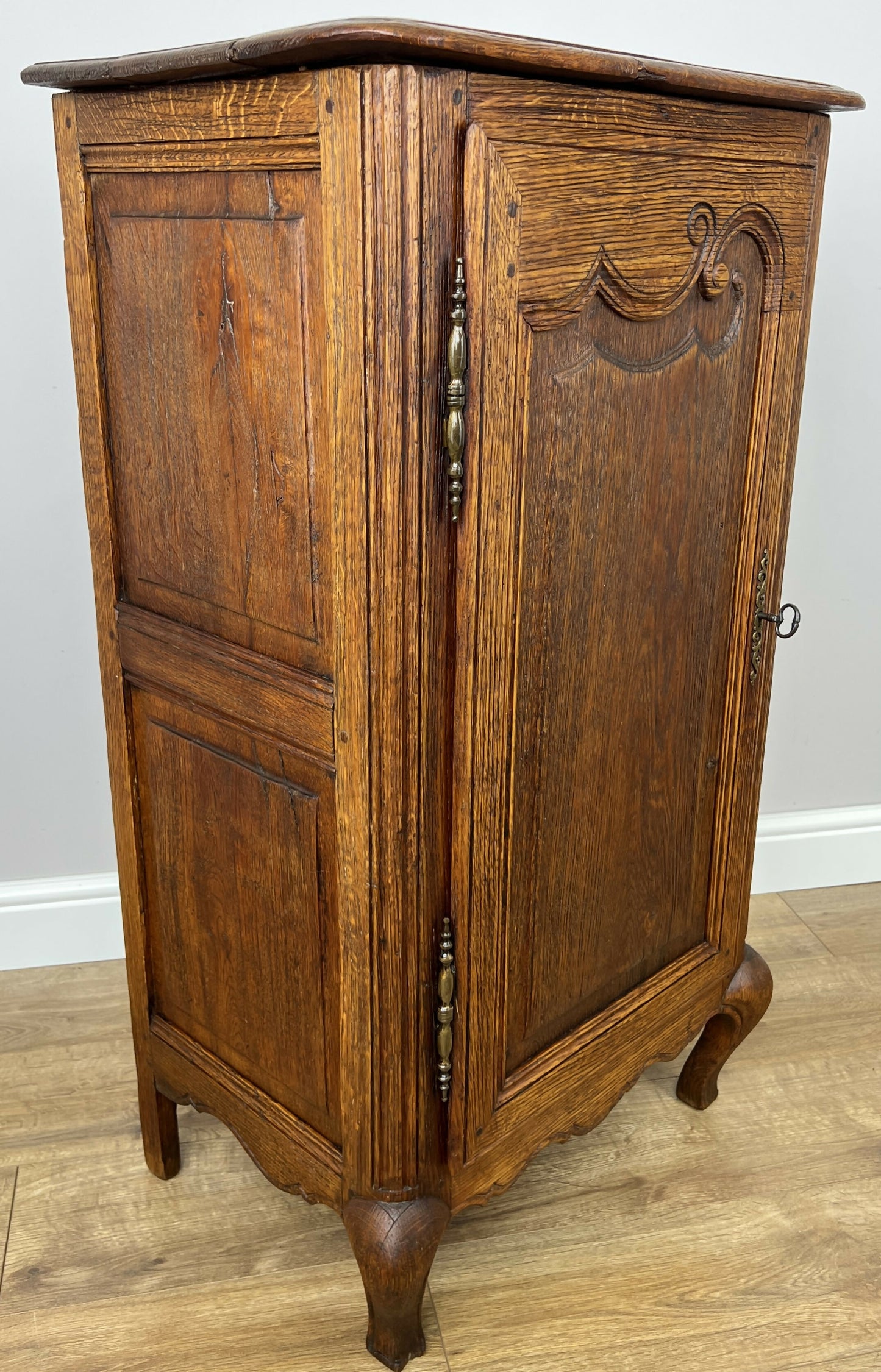 Cabinet Antique French Style Oak Sideboard with Carved Cupboard LOT 6255
