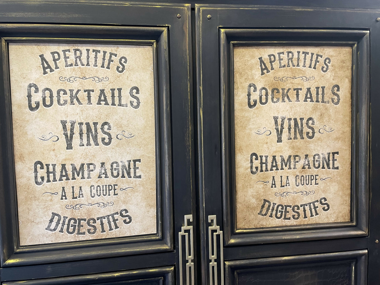 Black vintage look drinks/cocktail cabinet.