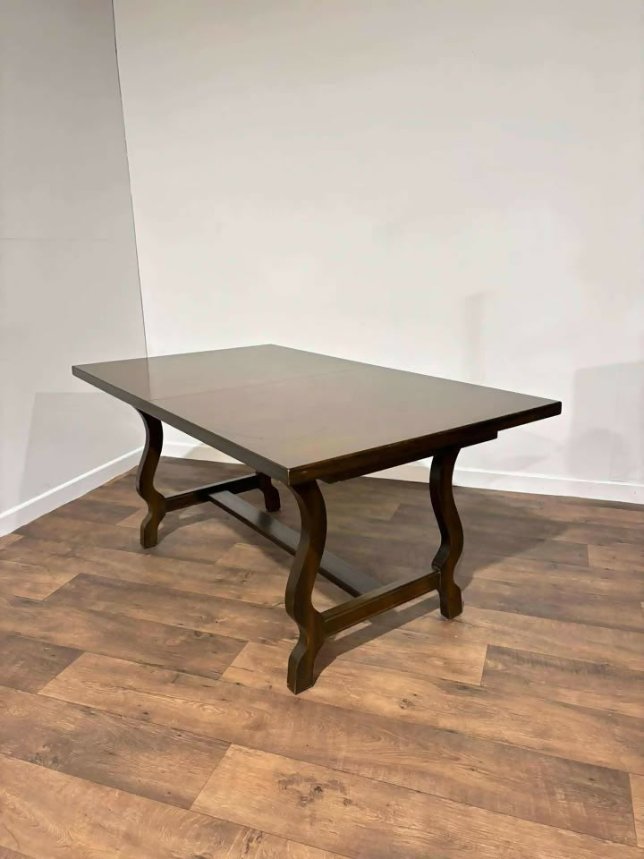 Large Extending Oak Draw Leaf Table