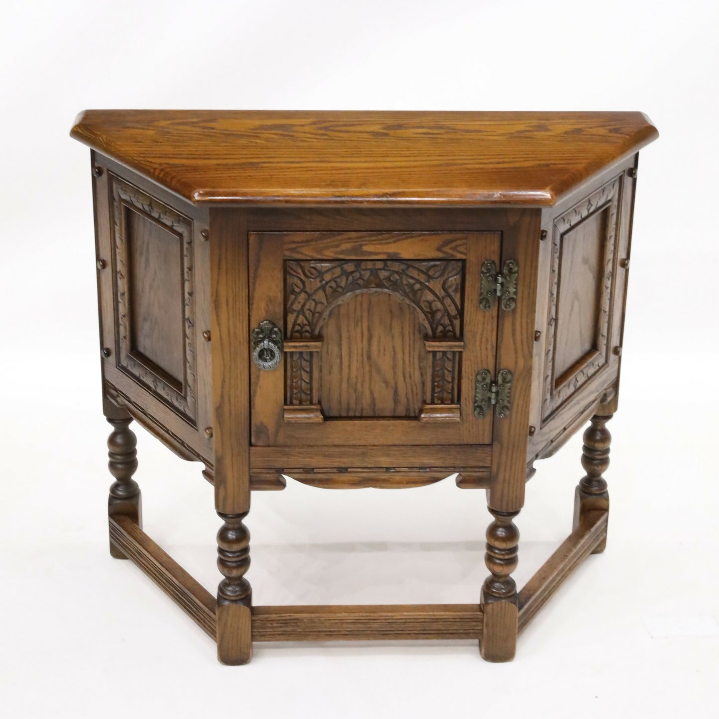 Old Charm Canted Table/Cupboard Light Oak Finish #1434 FREE UK Delivery*. SBR9688/2110D