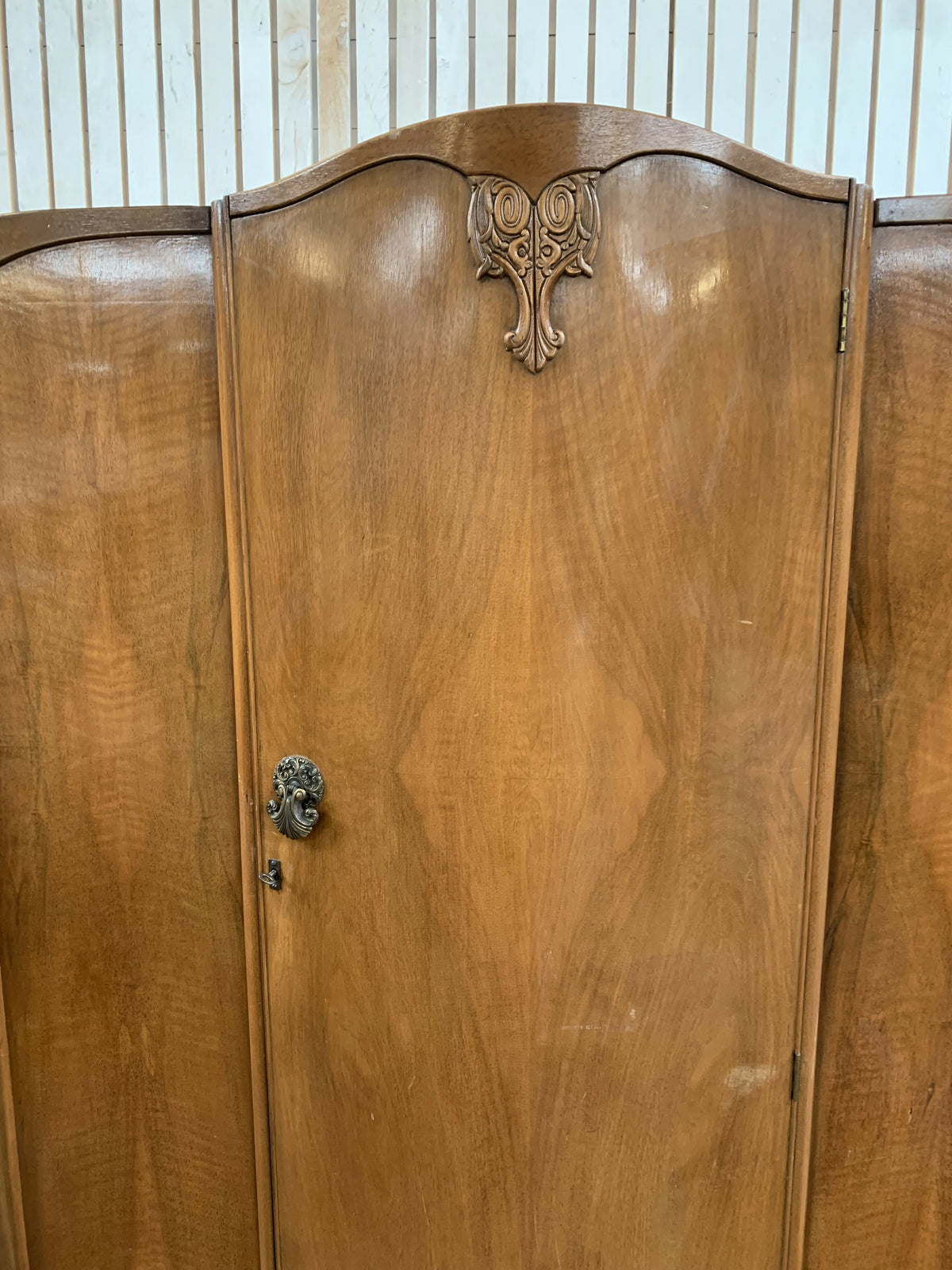 Mid Century B&E Furniture Figured Walnut 1 Door Wardrobe BS 1960