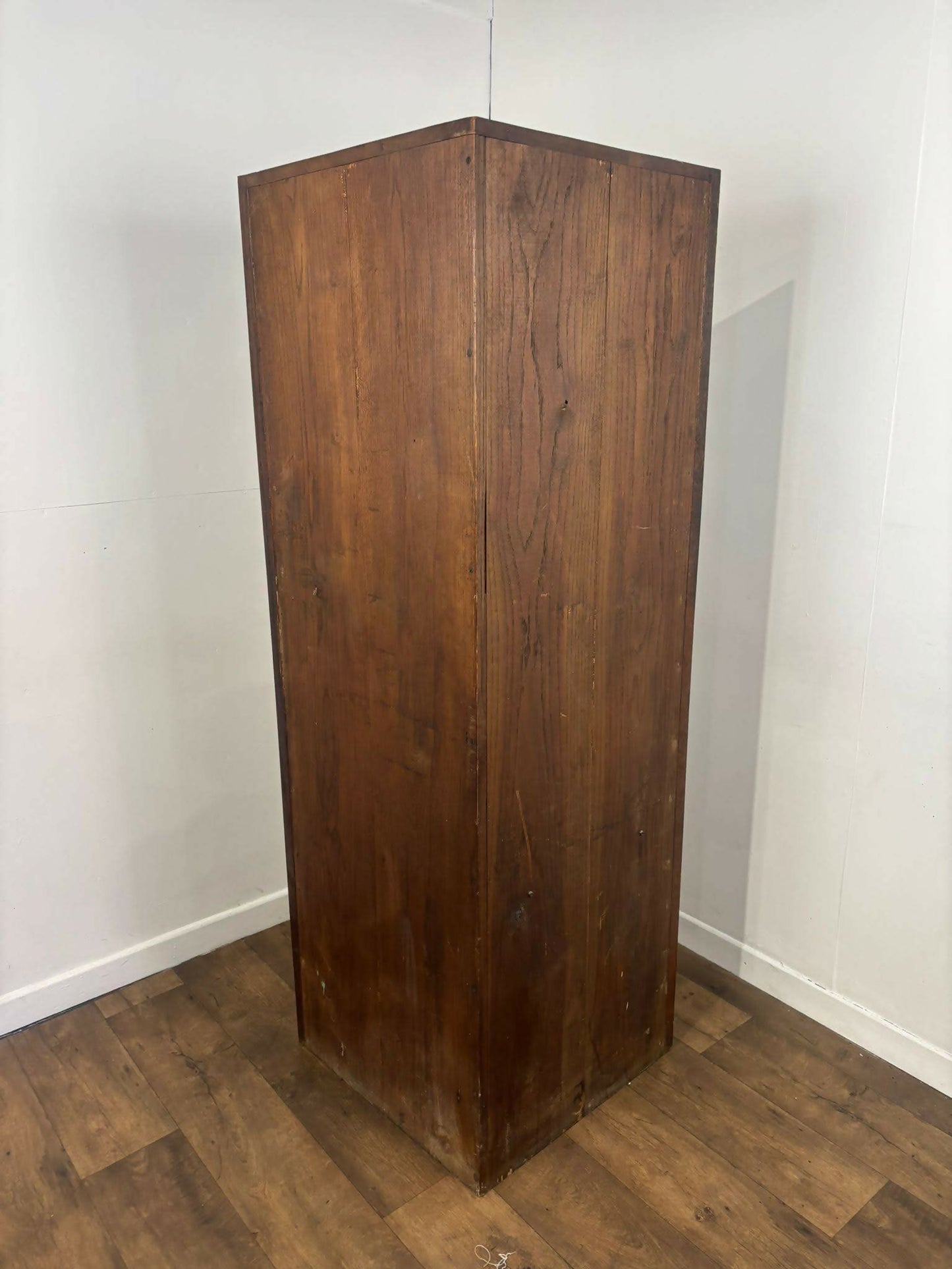 Early 20th Century Oak Freestanding Corner Cupboard