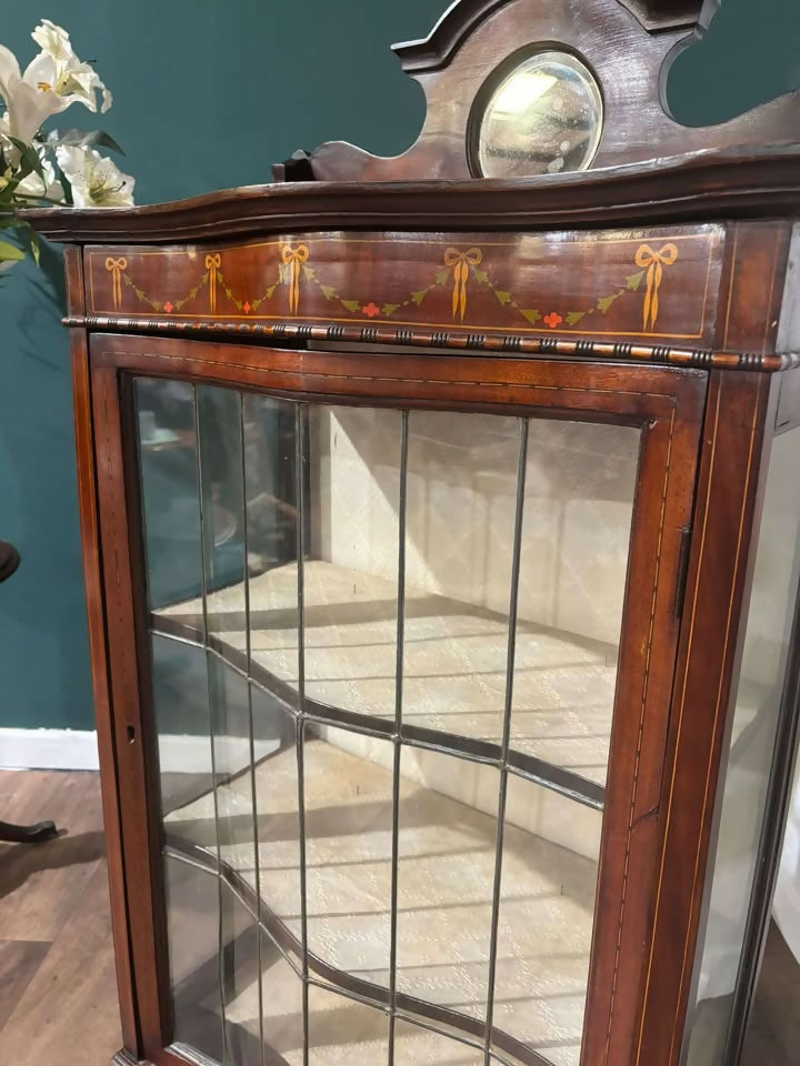 Edwardian mahogany display cabinet featuresmn