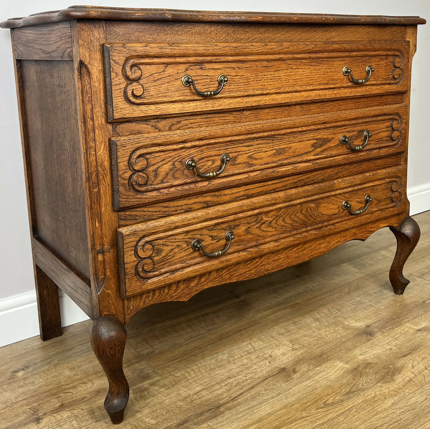 Chest of Drawers Vintage French Louis Oak 3 Drawers Carved Cabinet LOT 6270