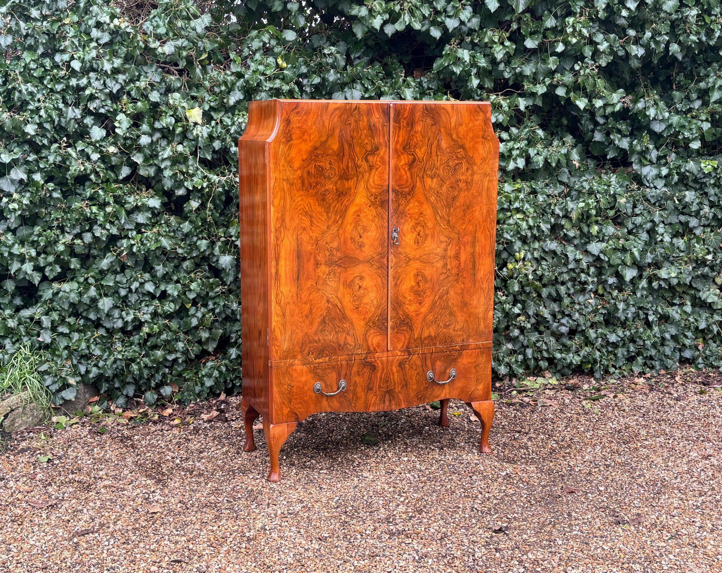 Vintage 1930's Art Deco Burr Walnut Drinks Cocktail Cabinet