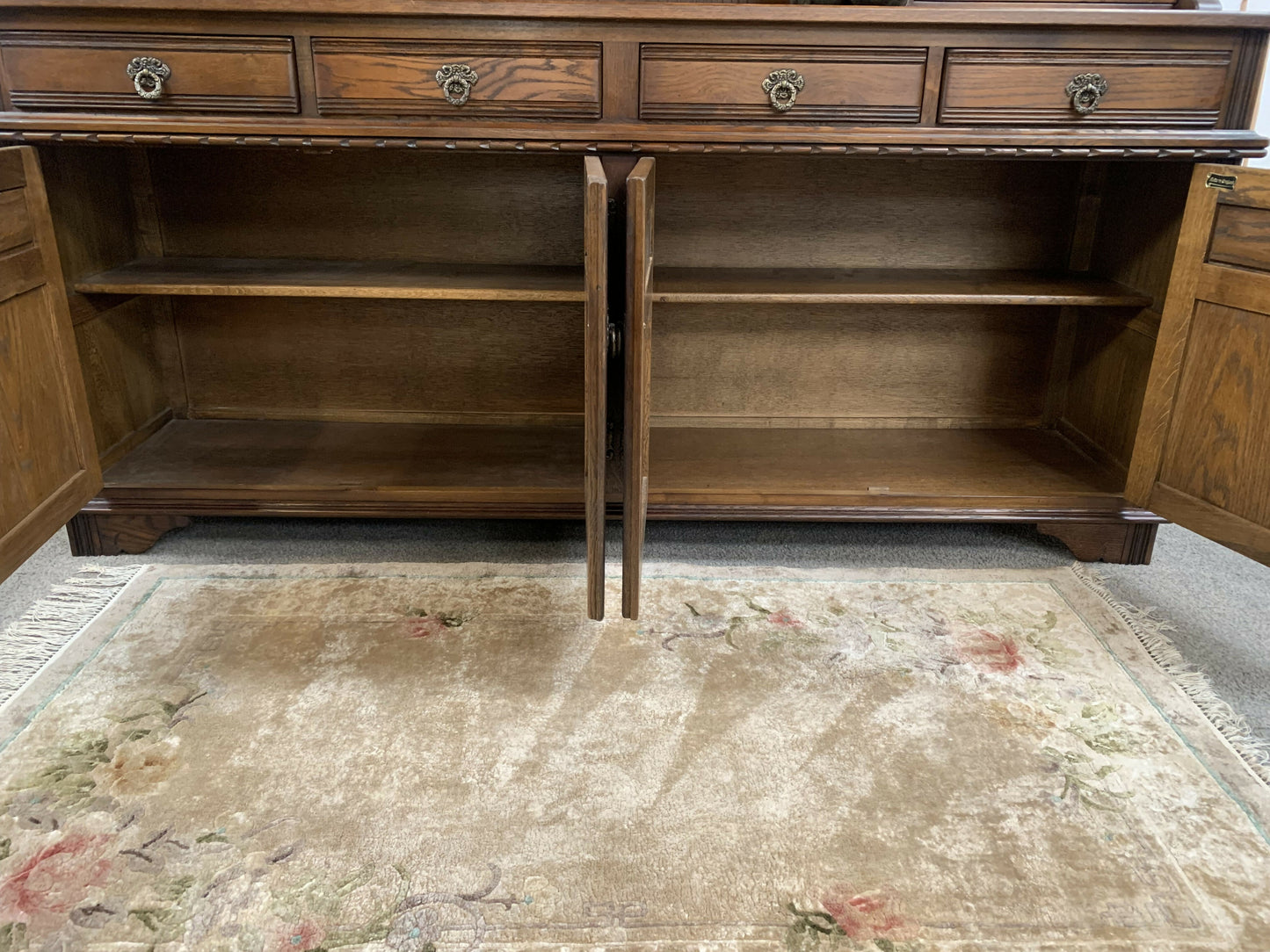 Old Charm Sovereign dresser sideboard with a light oak finish.