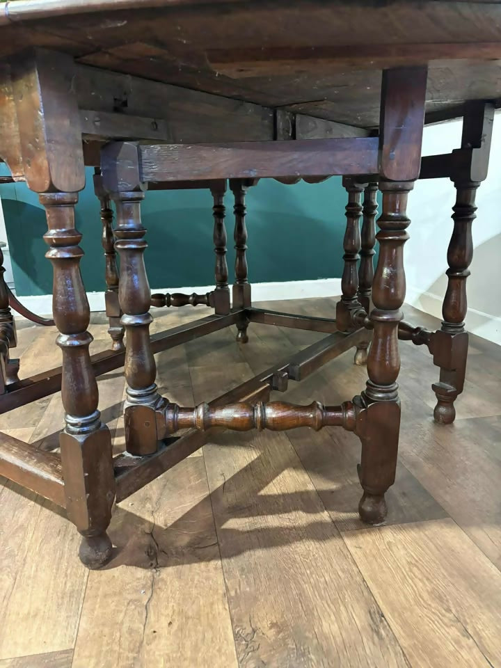 Large Oak Dropleaf Dining Table On Turned Legsqwqw