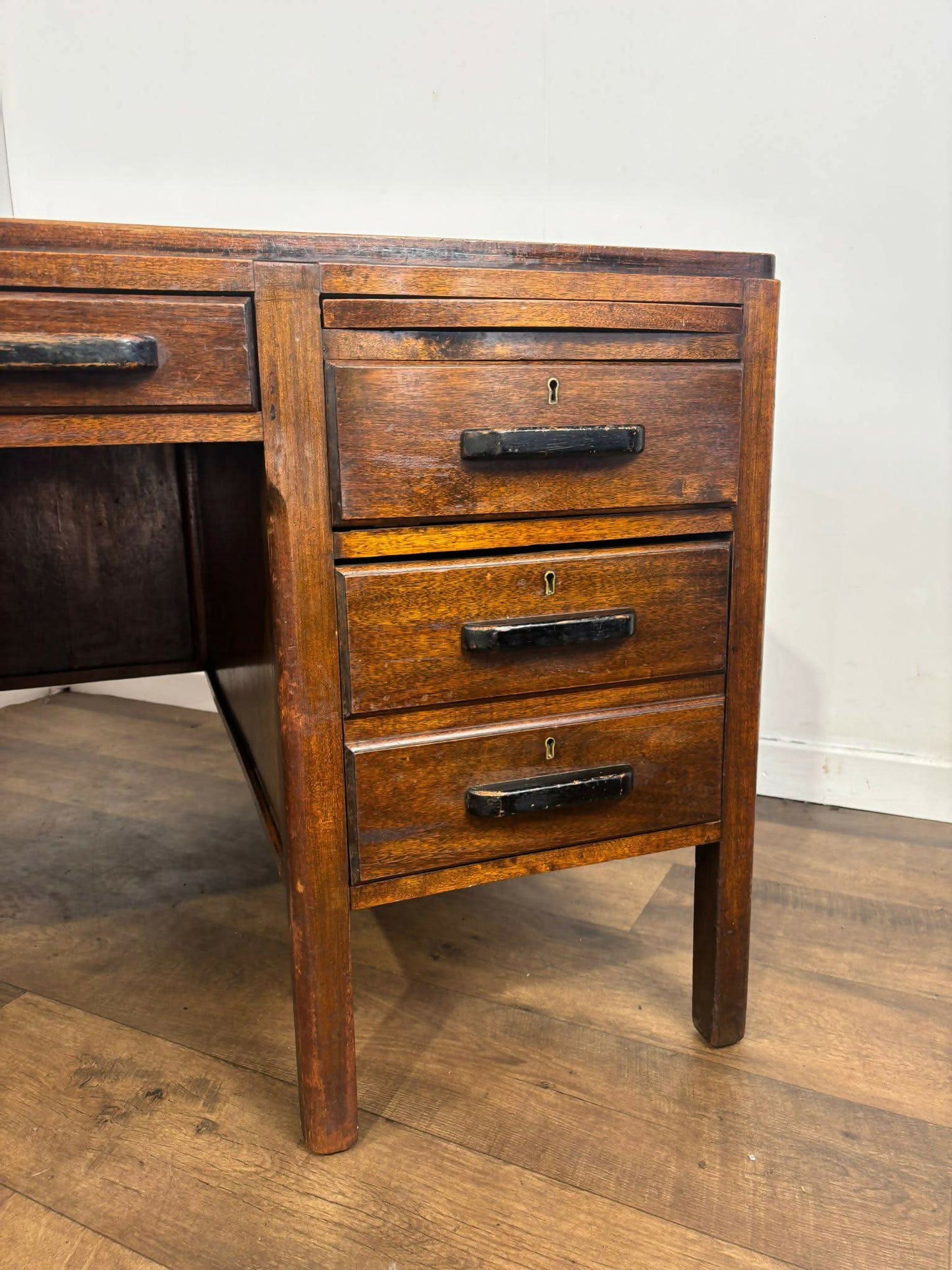 Mid Century Oak Kneehole Twin Pedestal Desk