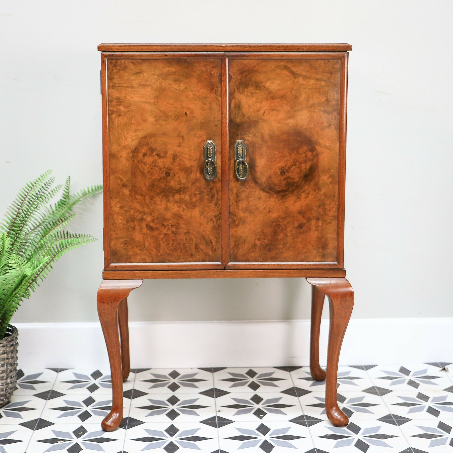 Cocktail Drinks Cabinet in a Queen Anne Style Burr Walnut Veneer Matched Doors