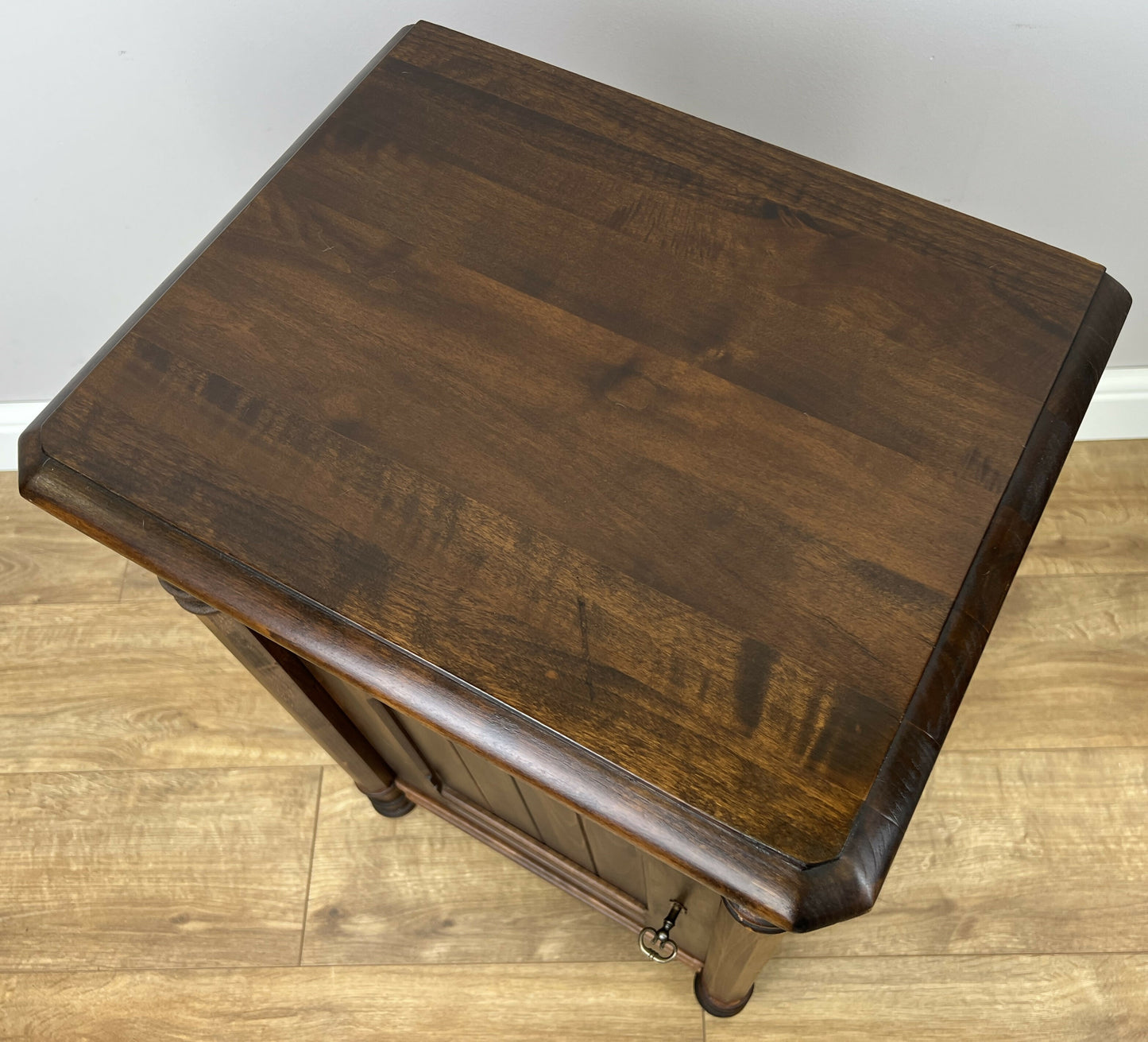 Pair of Bedside Tables Vintage French Style Nightstands Carved Cabinets LOT 6222