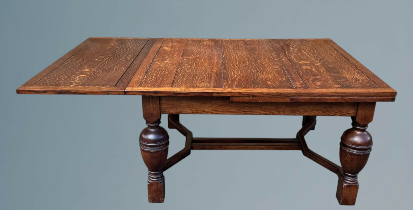 Oak Draw Leaf Dining Table - Seats 8