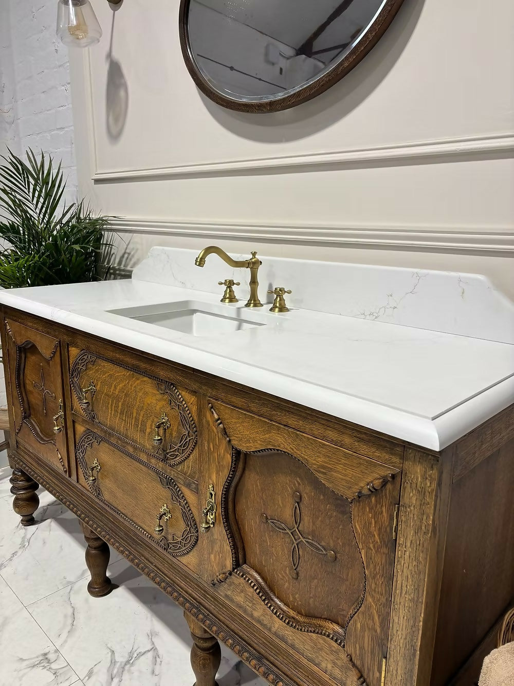 Traditional Double Bathroom Vanity Unit