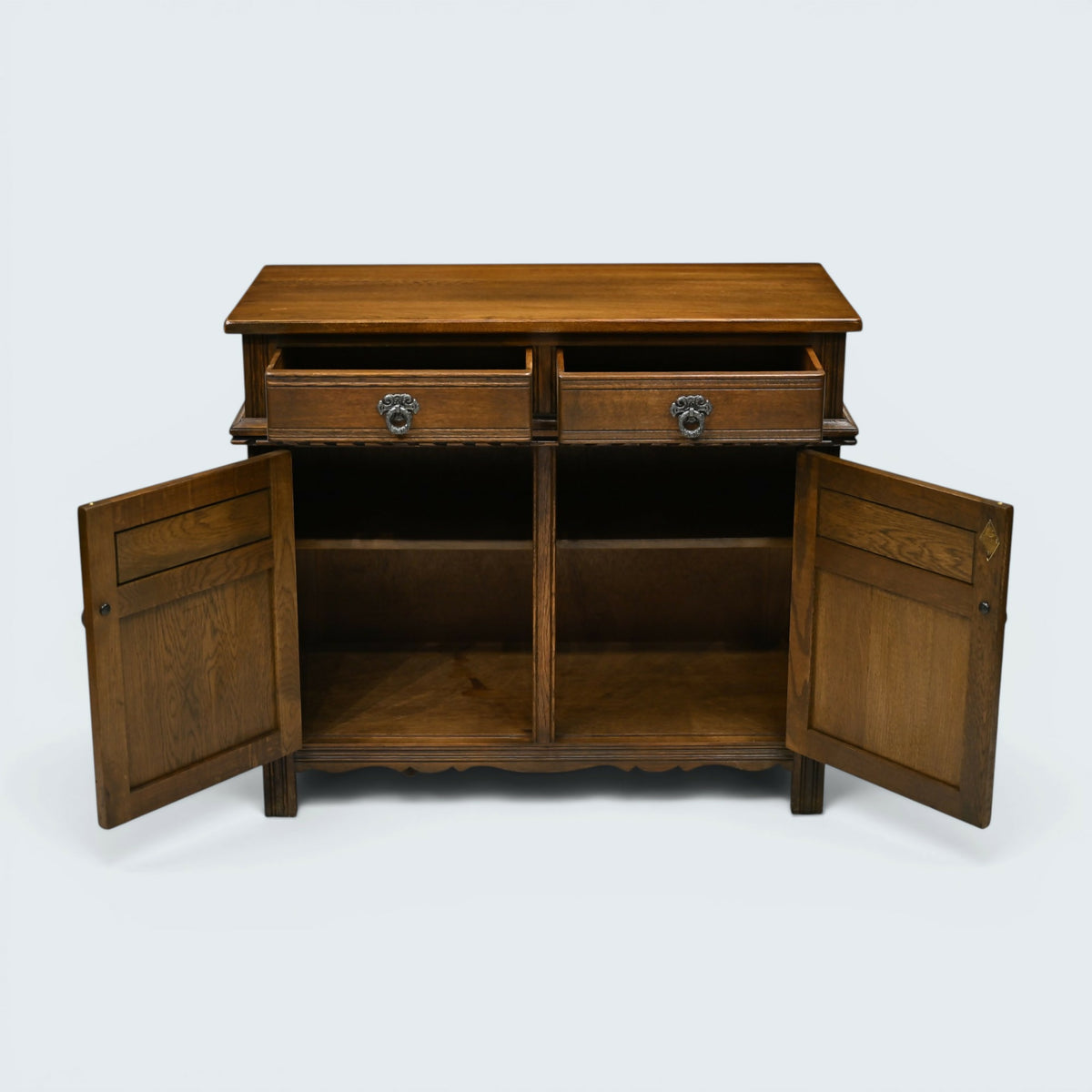 Old Charm Small Sideboard Linenfold Doors Model 1631 Light Oak FREE UK Delivery*