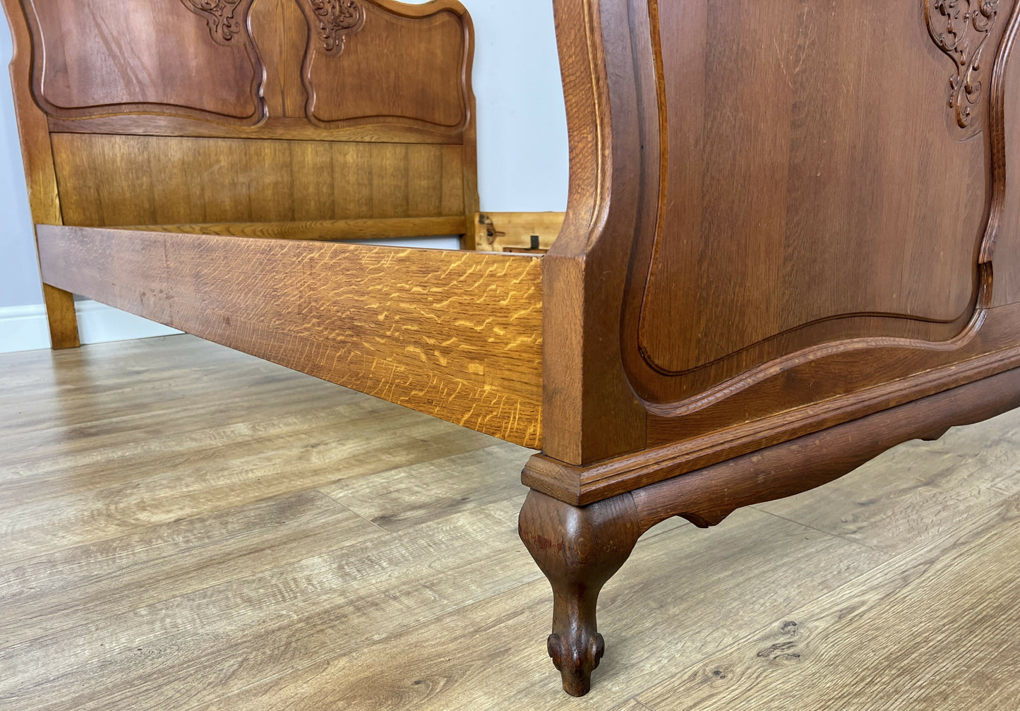Bed Vintage French Louis XVI Oak Double Bed Frame Carved Headboard LOT 6381
