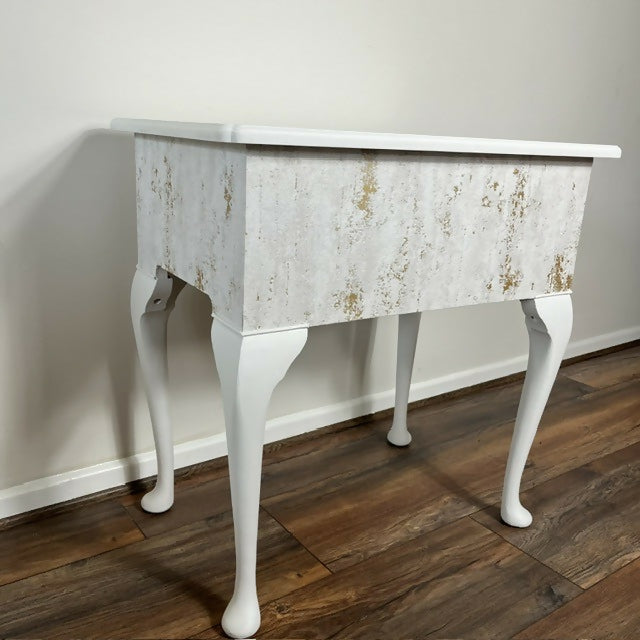 Beautiful vintage- Queen Anne style Console Table