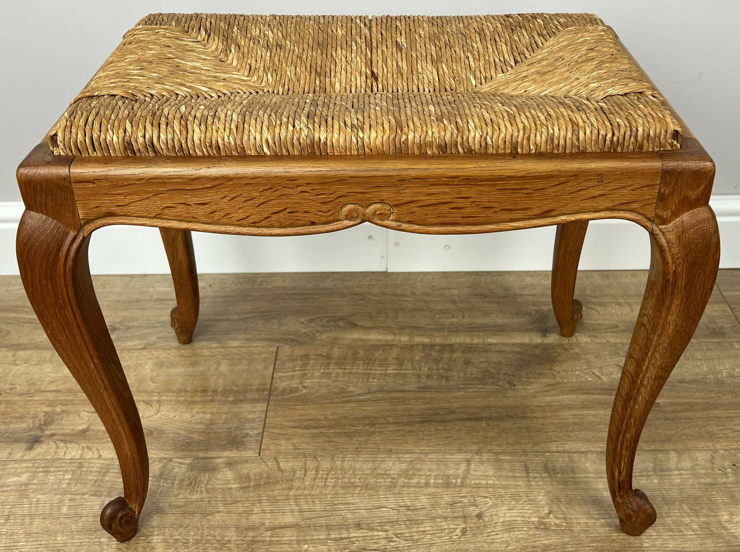 Footstool Vintage French Louis Style Oak Table Rush Seat Carved Stool LOT 6213