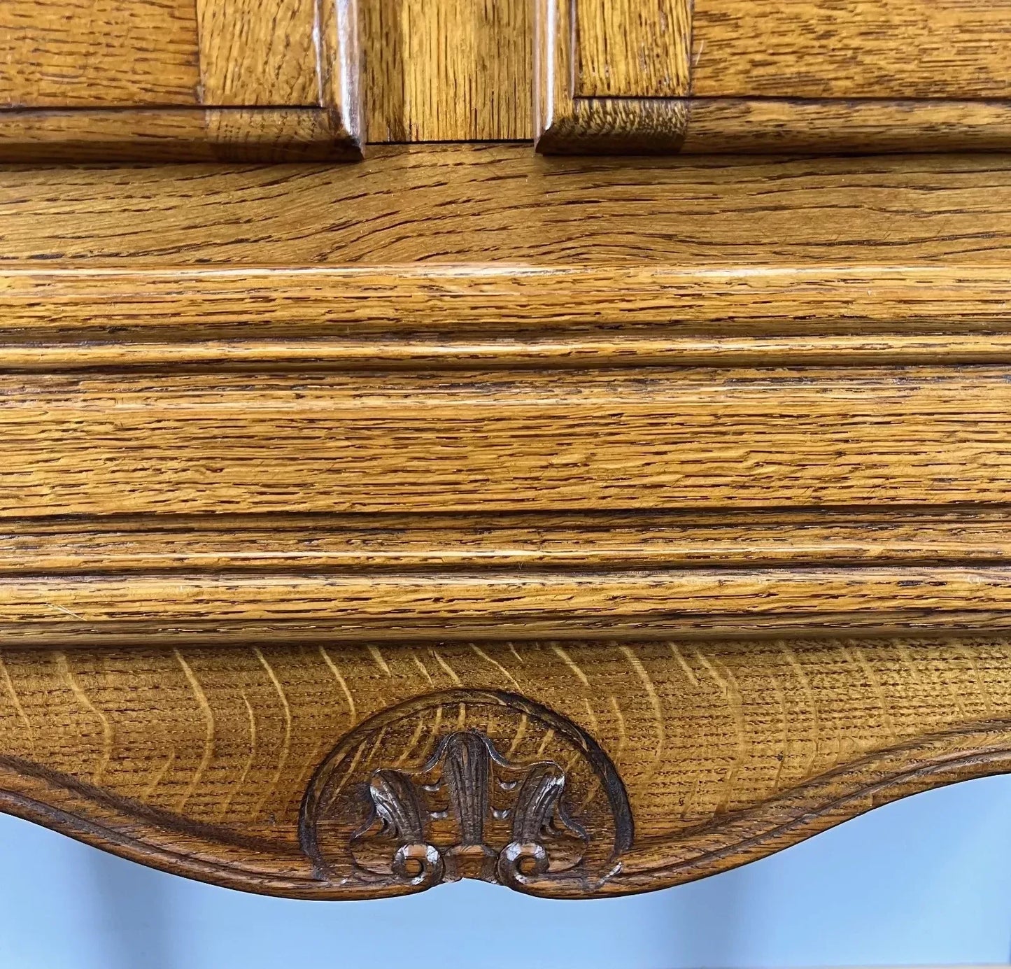 Cabinet Vintage French Louis Style Oak Carved Sideboard with Drawer LOT 4017