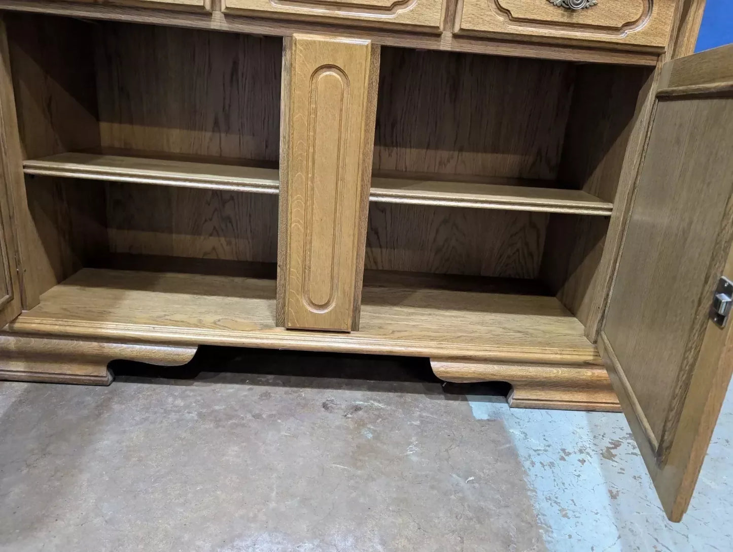 Large Solid Oak Dresser Cabinet Oak Veneer Leaded Glass Dresser Sideboard