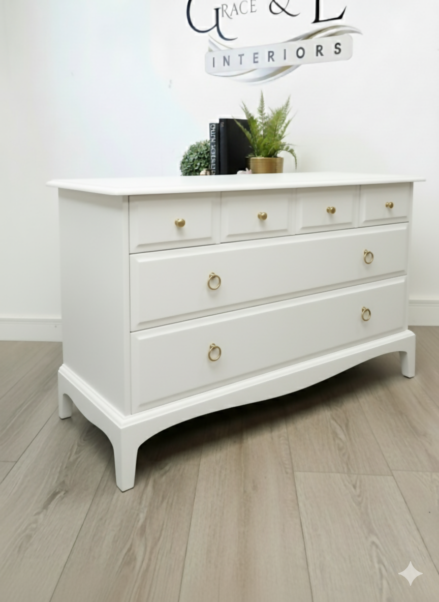 Stag minstrel chest of drawers in white