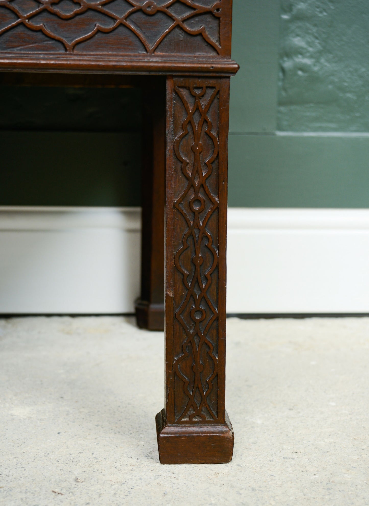 Mahogany Chest of Drawers on Raised Supports with Fretwork Decoration
